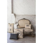 Charger l'image dans la galerie, Coussin Blink - Le Monde Sauvage